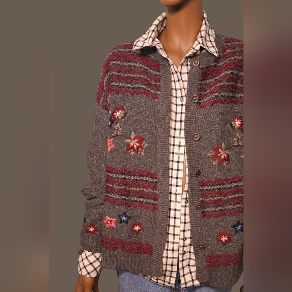 Vintage Northern Reflection Wool/Cotton Cardigan with floral embroider size M - Picture 2 of 3